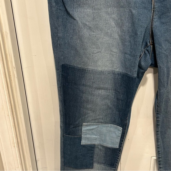 Martha Stewart Women’s Patchwork skinny jeans Size 20W, Medium Blue Denim - Picture 4 of 9